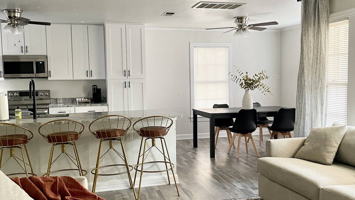 Arlington Heights House | 5 Minutes to Dickies Arena - Modern Renovated 2 Bedroom Home Plus Gameroom!