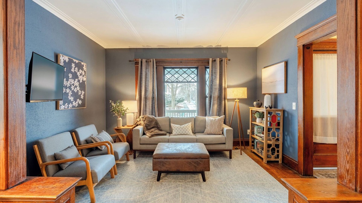 Eastside House | 5 Minutes to SU, Renovated, Sleeps 6, in popular Westcott, steps to restaurants