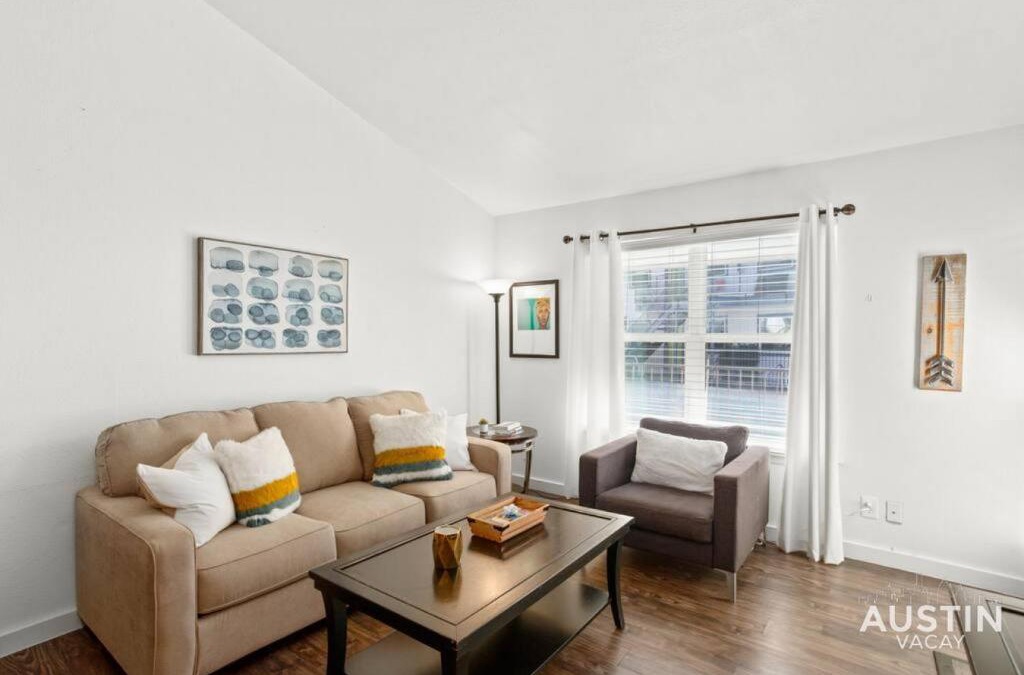 Barton Hills Apartment | 5 Minutes to Zilker Barton Springs with Parking