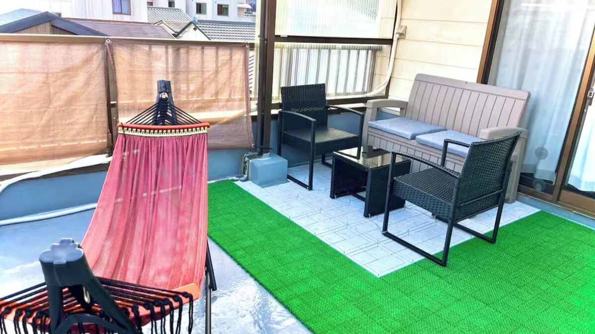 Kita House | 5 minutes walk to Tenjinbashisuji Rokuchome Station】10 minutes walk from Tenma Station/12:00 check-in - 12:00 check-out available/Rooftop terrace/Hammock/Infants allowed/2 toilets/Max. 9 people