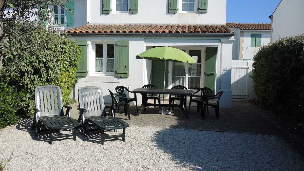 Ars-en-Re House | 5-person house in thalasso therapy private residence with free WIFI