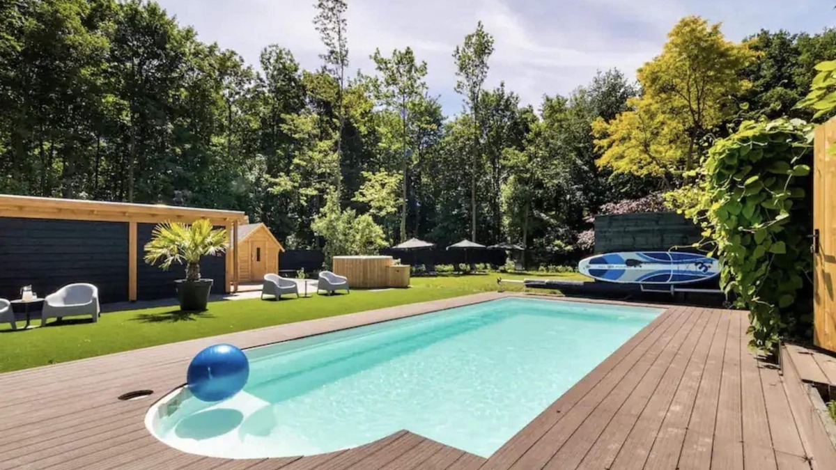 Zeewolde House | 5-person Lodge with its own kitchen, bathroom and hotel-quality beds