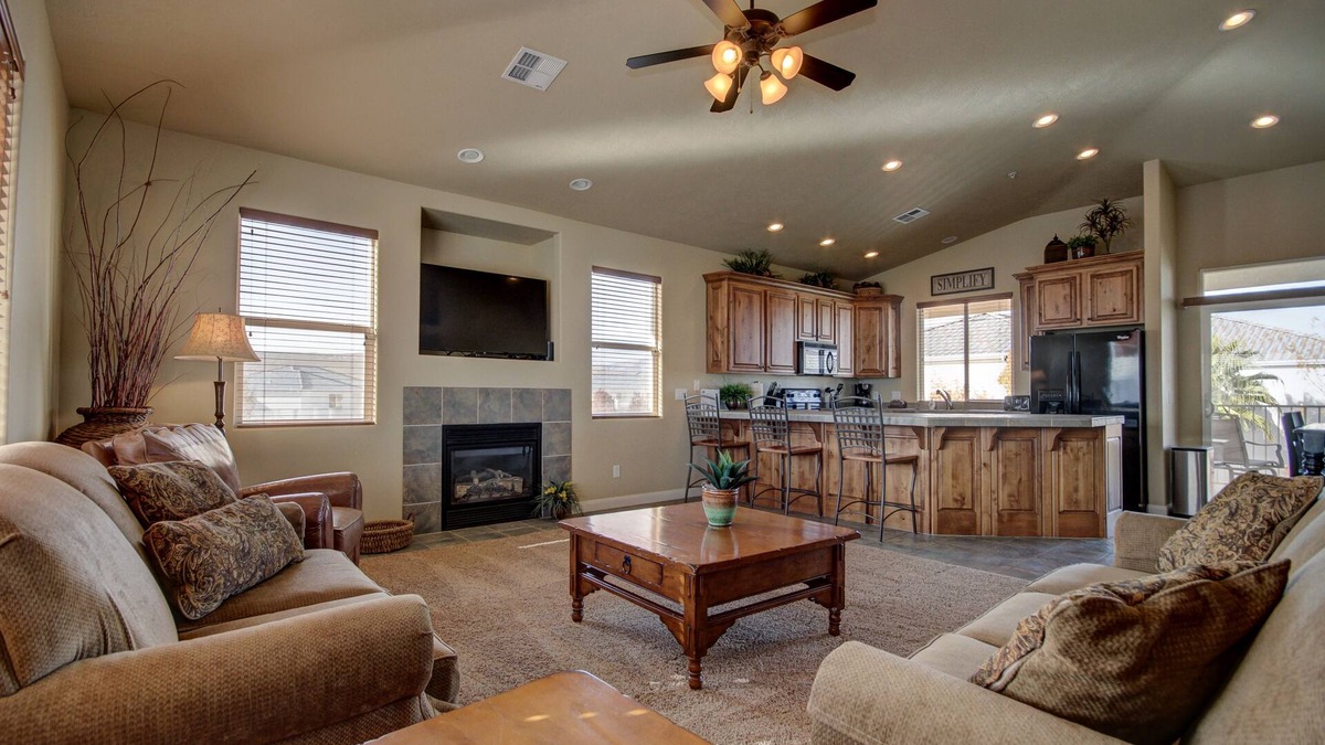 St. George Condo | 5 Pools Amenity Resort | Disney+ YoutubeTV Netflix Included | Las Palmas 1809