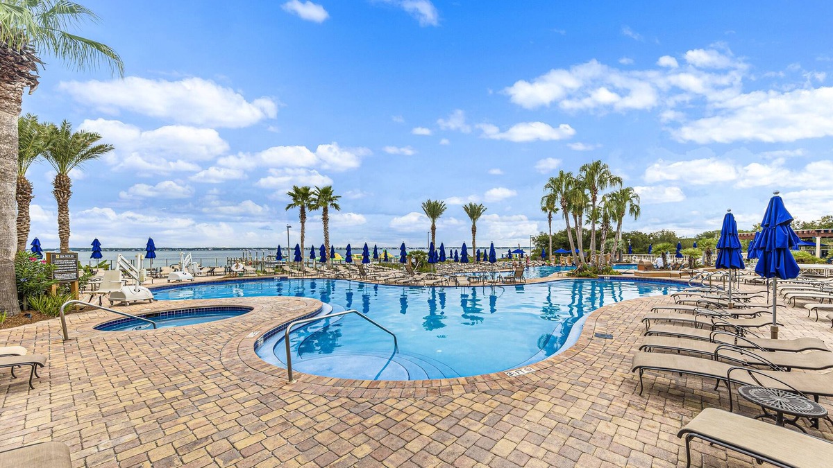 Pensacola Beach Condo | 5 Portofino 1106