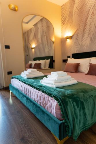 Cosenza House | 5 Sensi - Vasca Idromassaggio, Terrazzo, Fibra Ultraveloce, Parcheggio Coperto su Richiesta