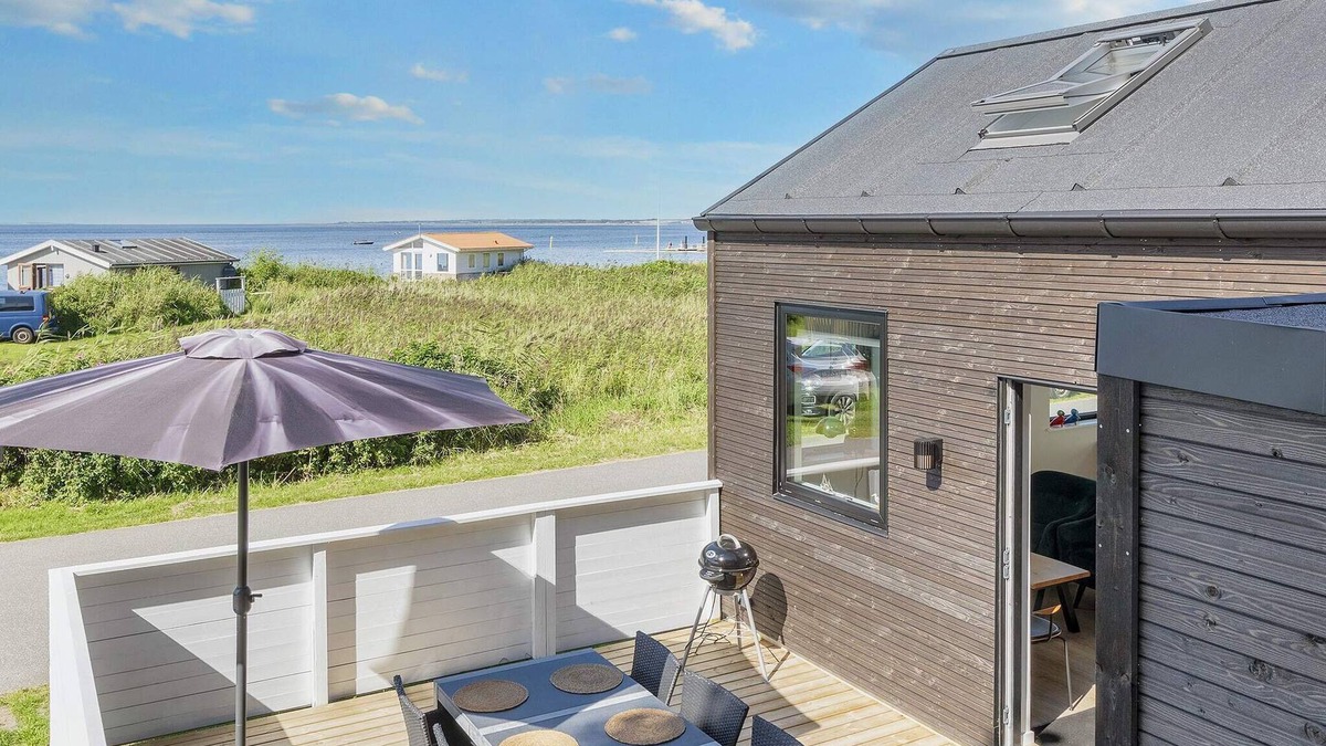 Hvalpsund House | 5 star holiday home in Farsø-By Traum