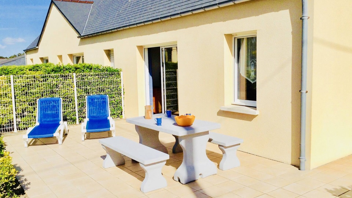 Barneville-Carteret House | 50 meters from the BEACH/SEA Quiet house, Private parking, charges included