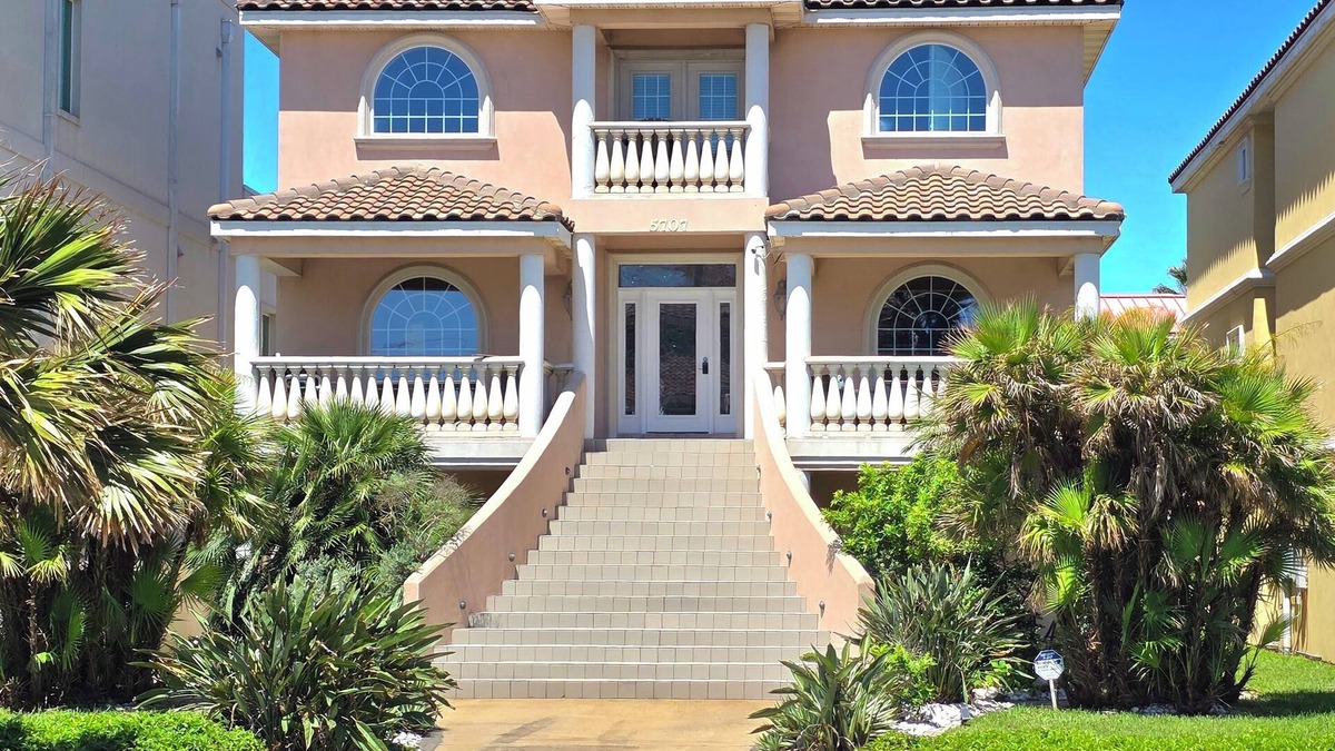 South Padre Island House | 50% off! Direct-to-Beach, OCEANVIEW CASTLE 4300sqft, 6 Bdrms w/6 ensuite baths!