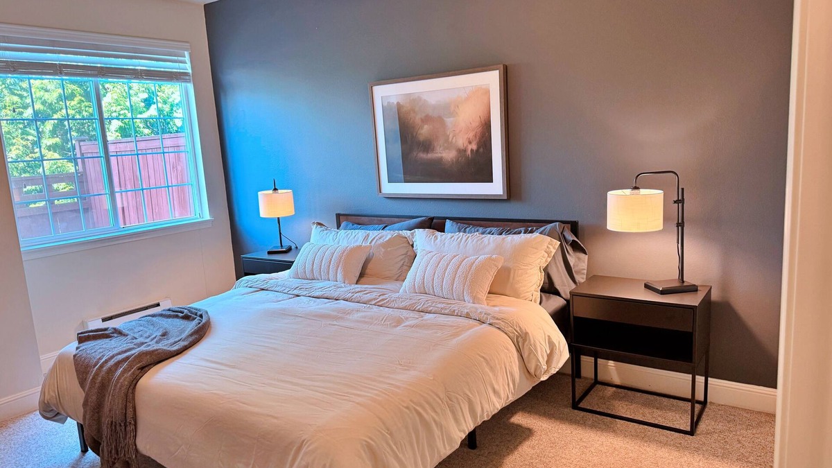 Renton Condo | 50% Off This Weekend ONLY! Luxury Renton Condo in Great Location