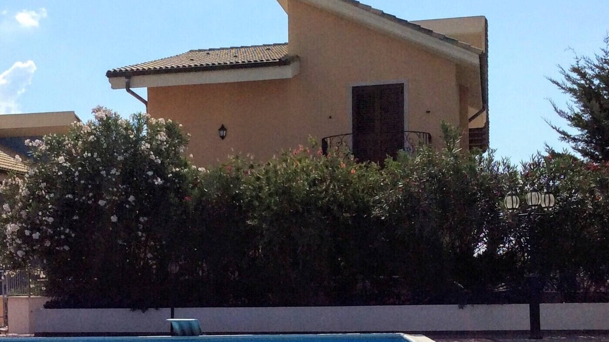 Realmonte Apartment | 500 meters to Scala dei Turchi beach! New apartment with pool and porch sea views!