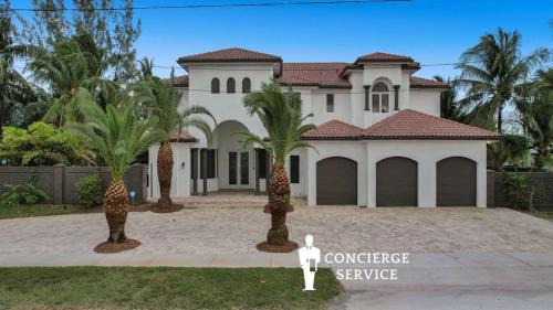 Dania Beach House | 5000 Square Ft Beautiful Mansion w 6br Hot Tub Playground Movie Theater & Game Room