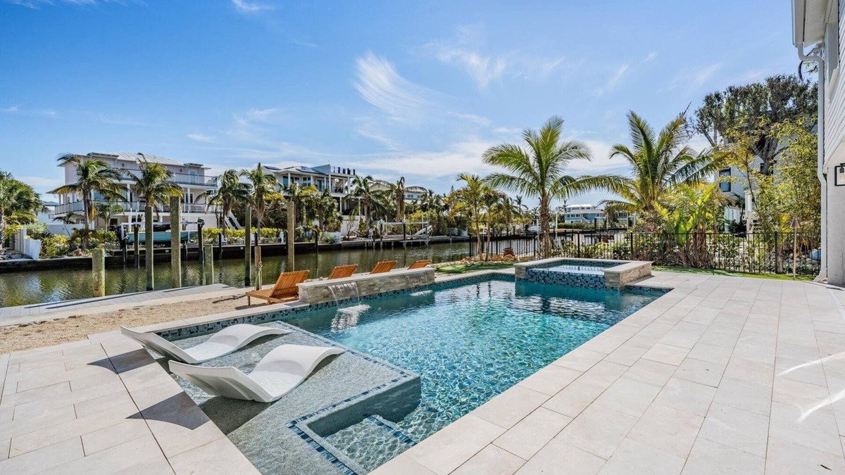 Anna Maria House | 519 Loquat Drive Summ