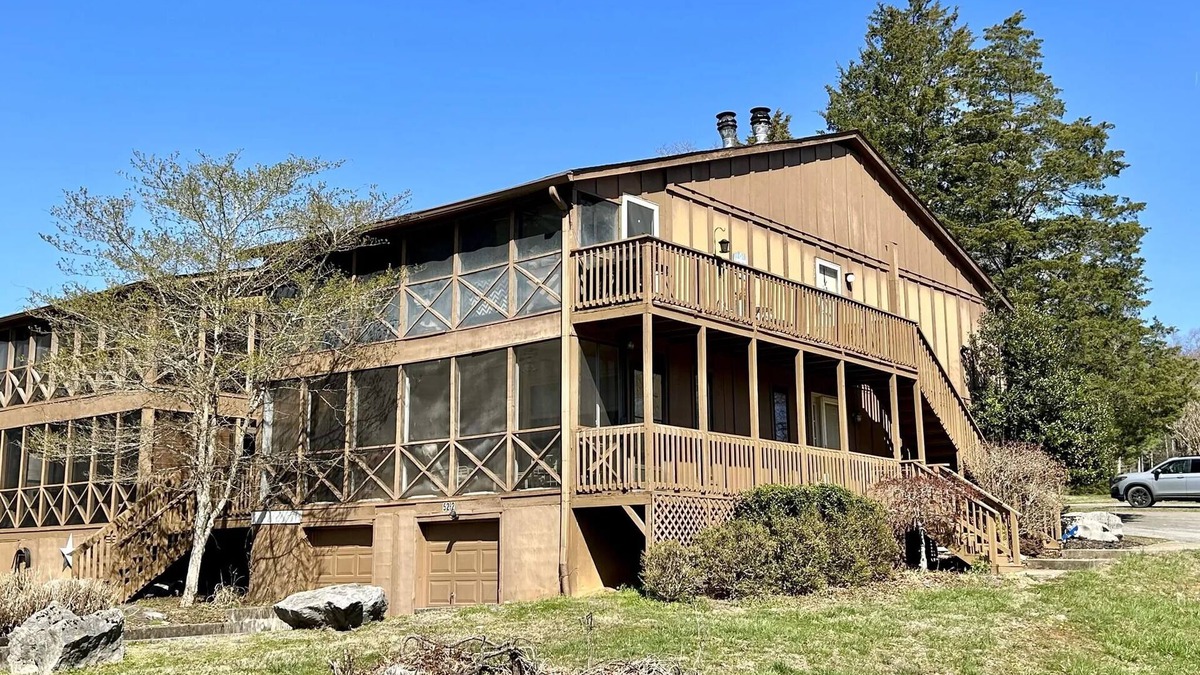 Bronston Condo | 52-1 Woodson Bend Resort- Lake Cumberland Condo- lower level