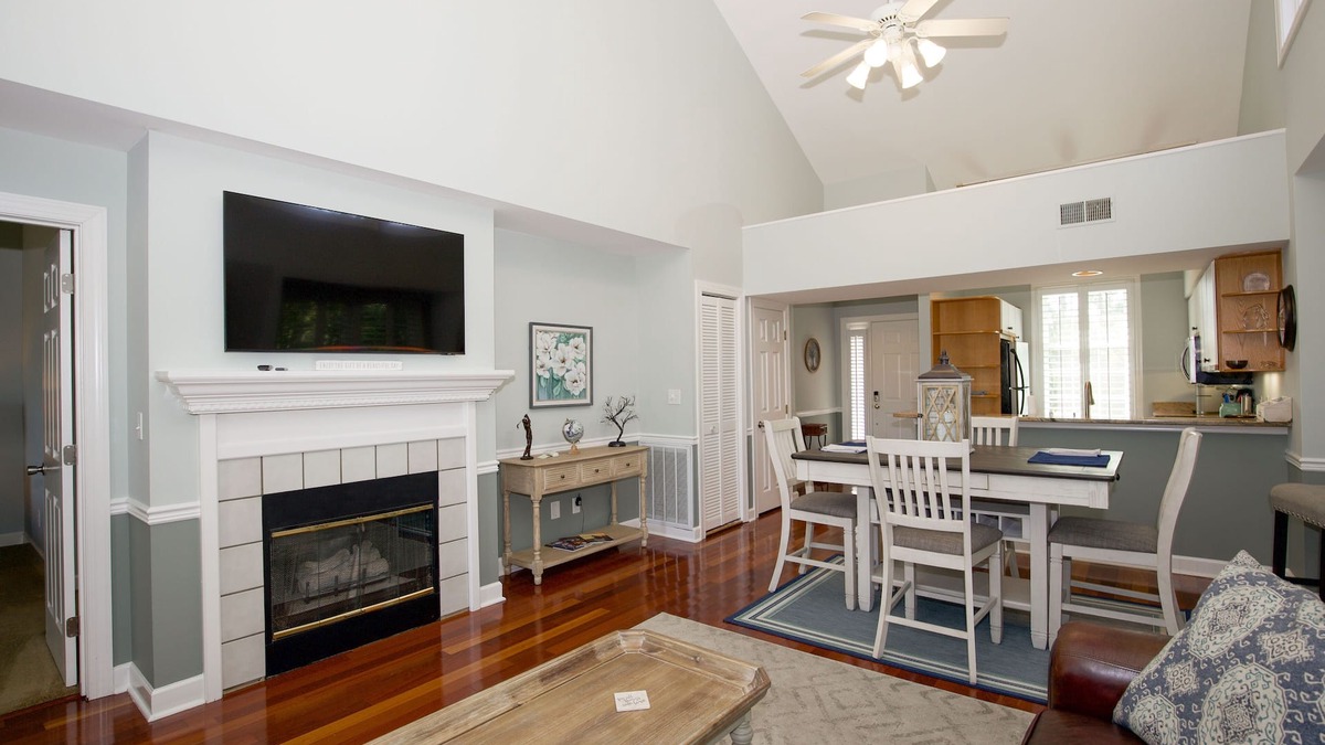 Southern Pines Condo | 52 Longleaf: 2 BR, 2 BA Condominium in Southern Pines, Sleeps 4
