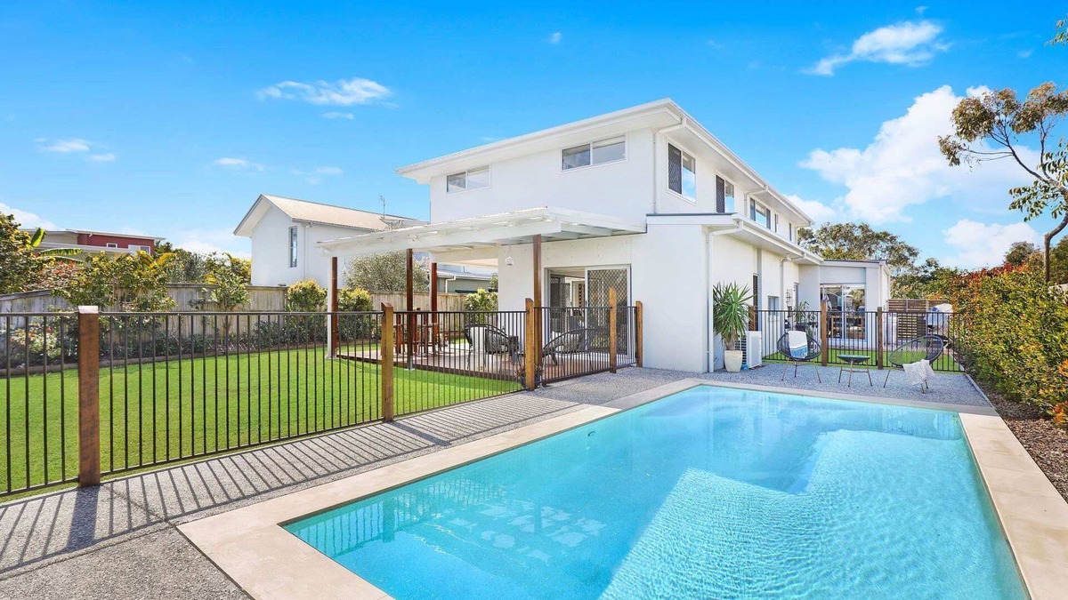 Mudjimba House | 53 North Beach Place, Mudjimba