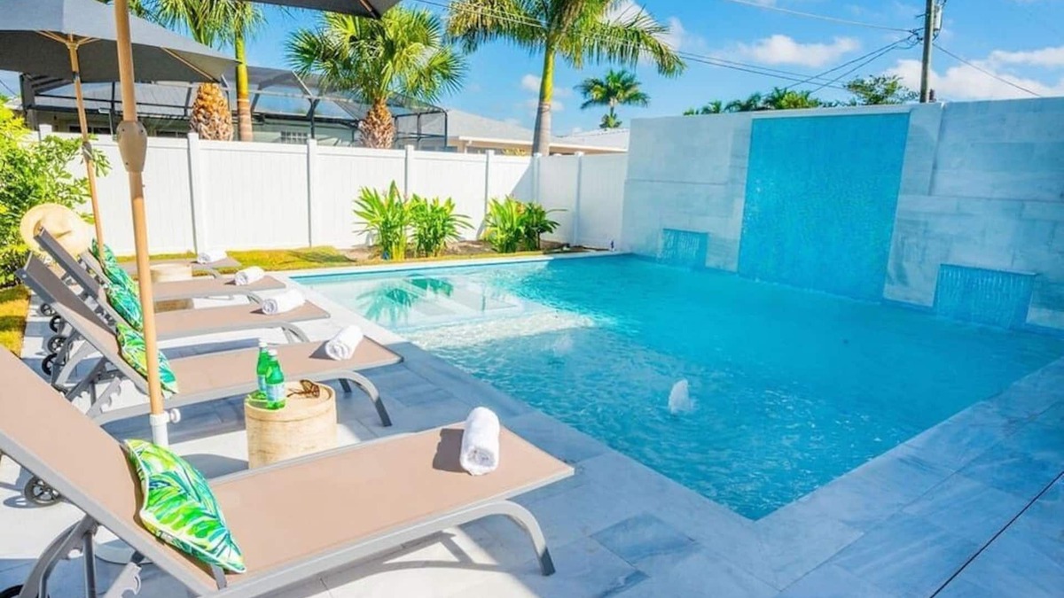 Naples Park Villa | 5331 Aqua Haven - Waterfall Pool