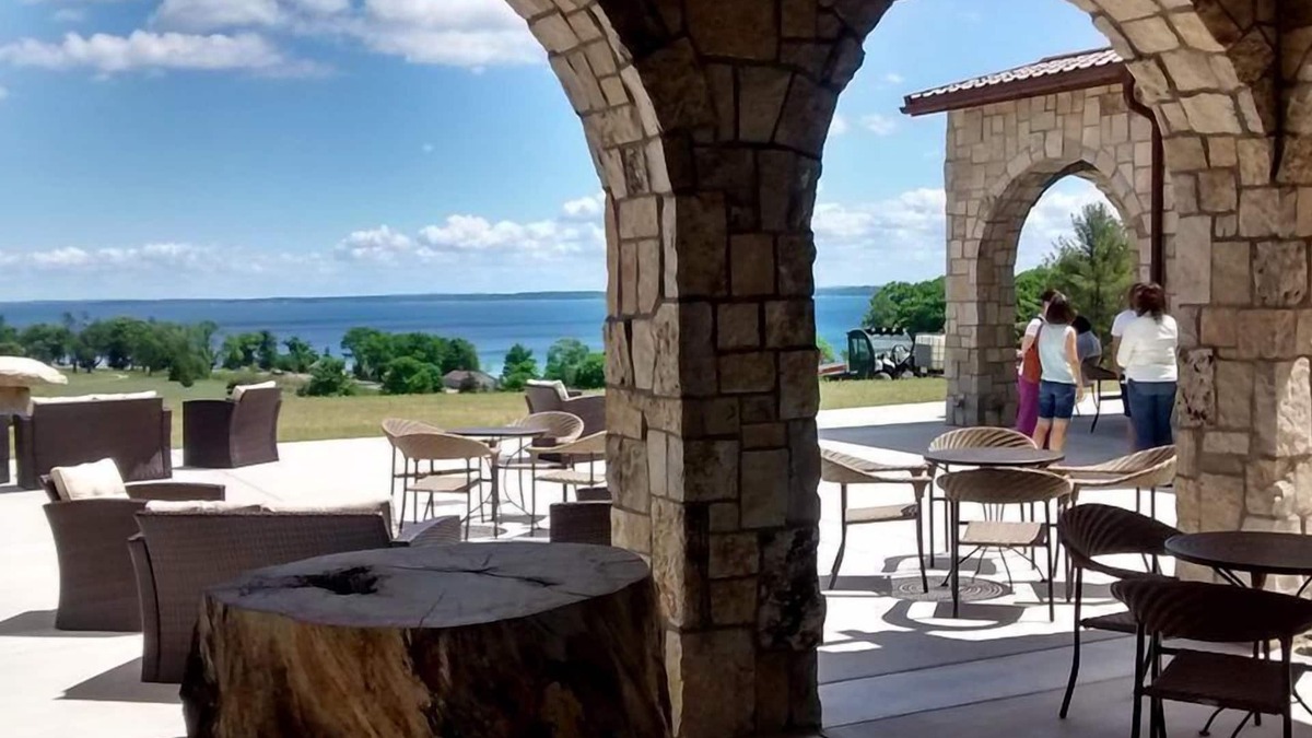 Traverse City Condo | 539 Bay St. Lake View Condo Unit 203E