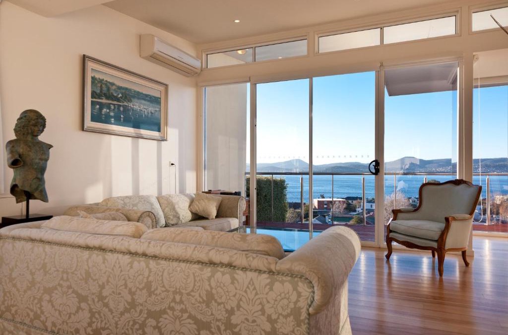 Sandy Bay Villa | 567 Sandy Bay
