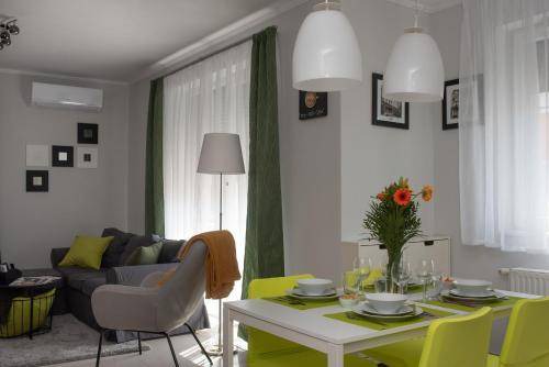 Vecses Apartment | 58 m² Apartment ∙ 2 bedrooms ∙ 4 guests
