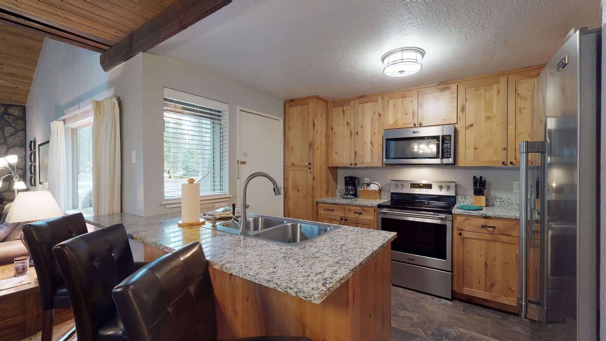 Tennis Village Condo | 58 Tennis Village | 2 BR / 2 BA, Sleeps 4