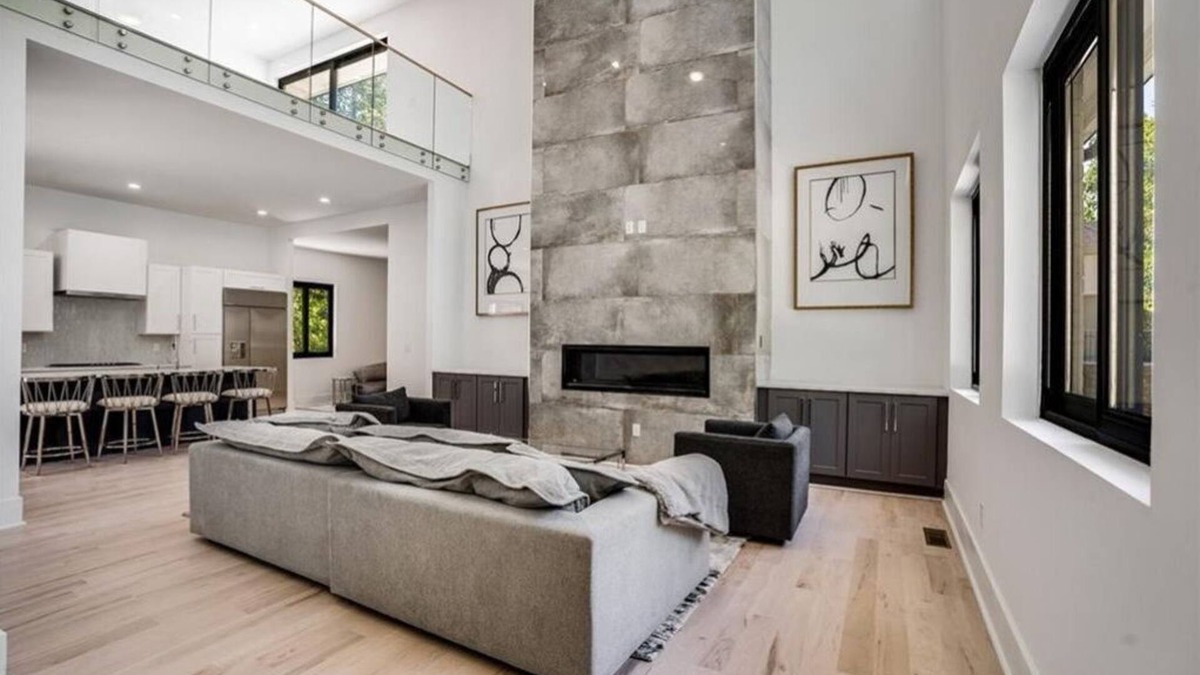 Sandy Springs House | 5Bed/6Bath Ultra Modern Mansion
