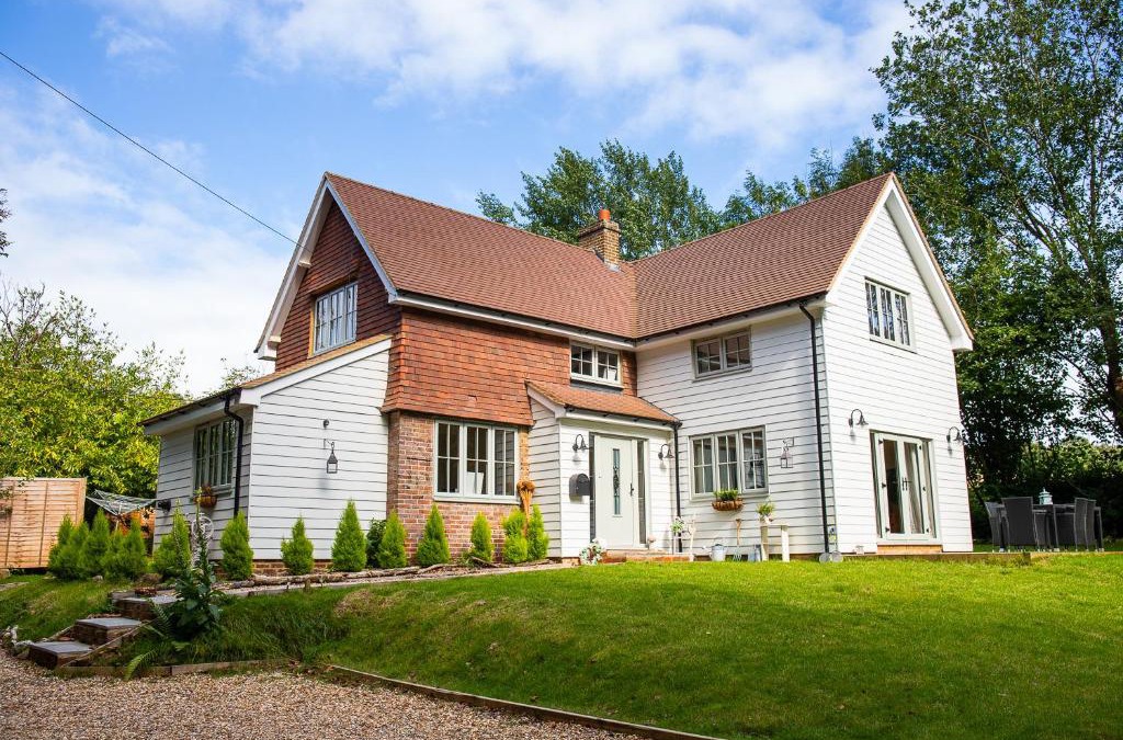 Battle House | 5BR-10Guests-Fireplace-HotTub-Pets ok - Parking
