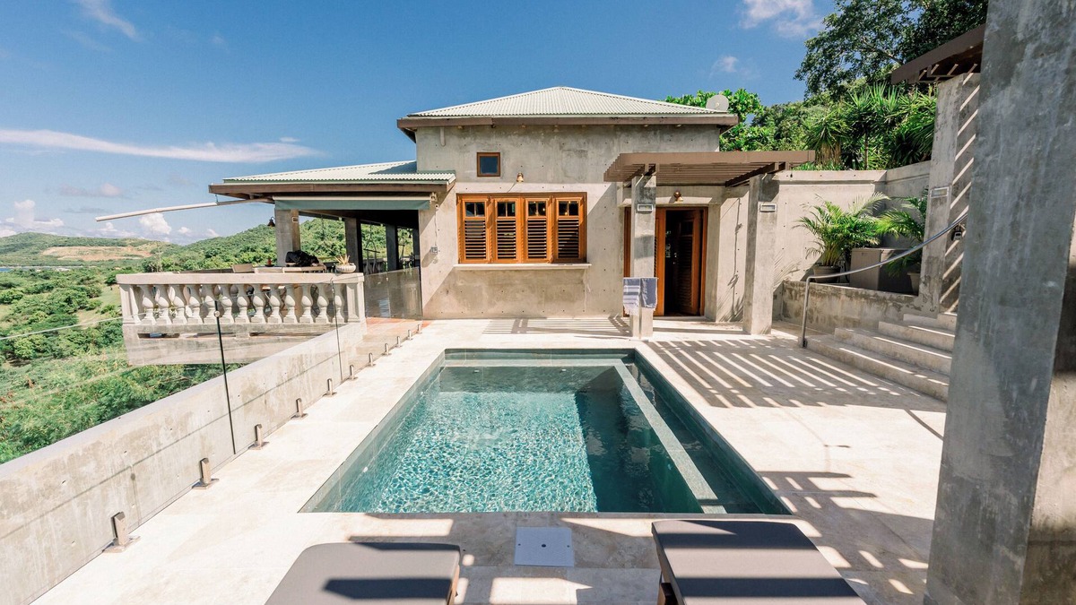 Playa Sardinas I House | 5BR/4.5BA Beachfront Retreat @Culebra, Puerto Rico w. heated pool