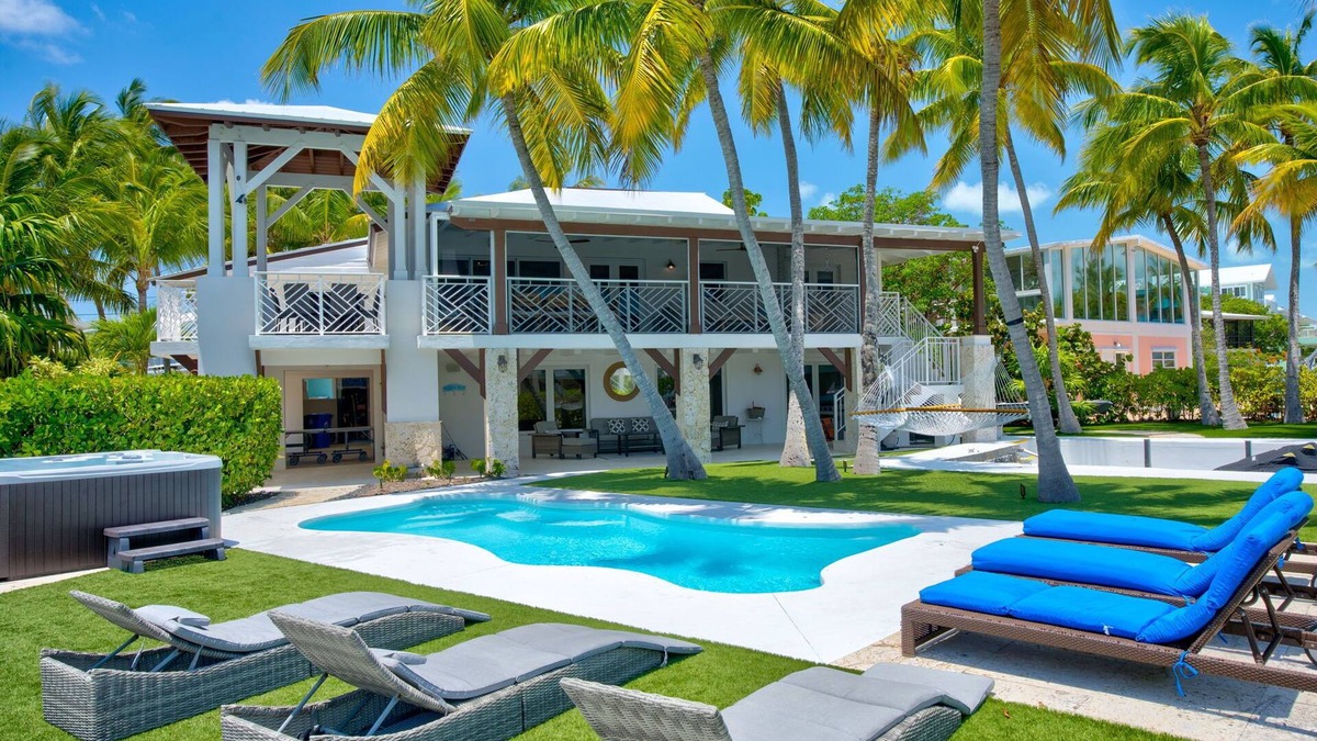 Lime Grove Estates House | 5BR/4.5BA Ocean Views Pool & Hot Tub Dock Kayaks Bikes & More