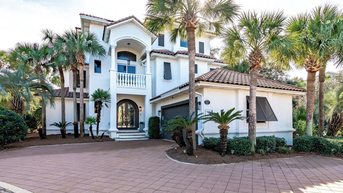 Fort Walton Beach - Destin House | 5BR 4 Full + 1 Half Bath Private Pool Walk to Beach