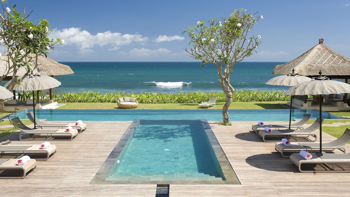 Munggu Villa | 5BR Beachfront Pool Villa Melissa in Pererenan