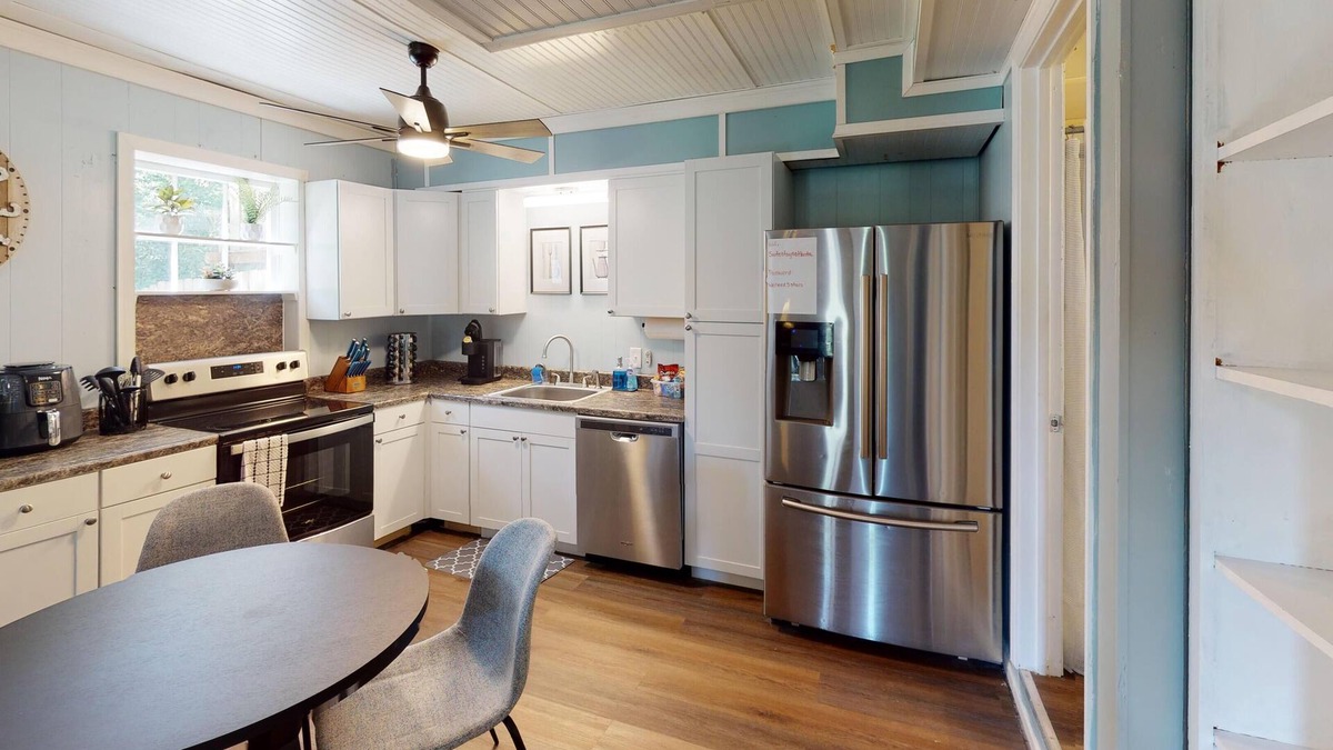 Woodstock House | 5BR Combo Stay | Hot Tub, Grill, Extended Stays