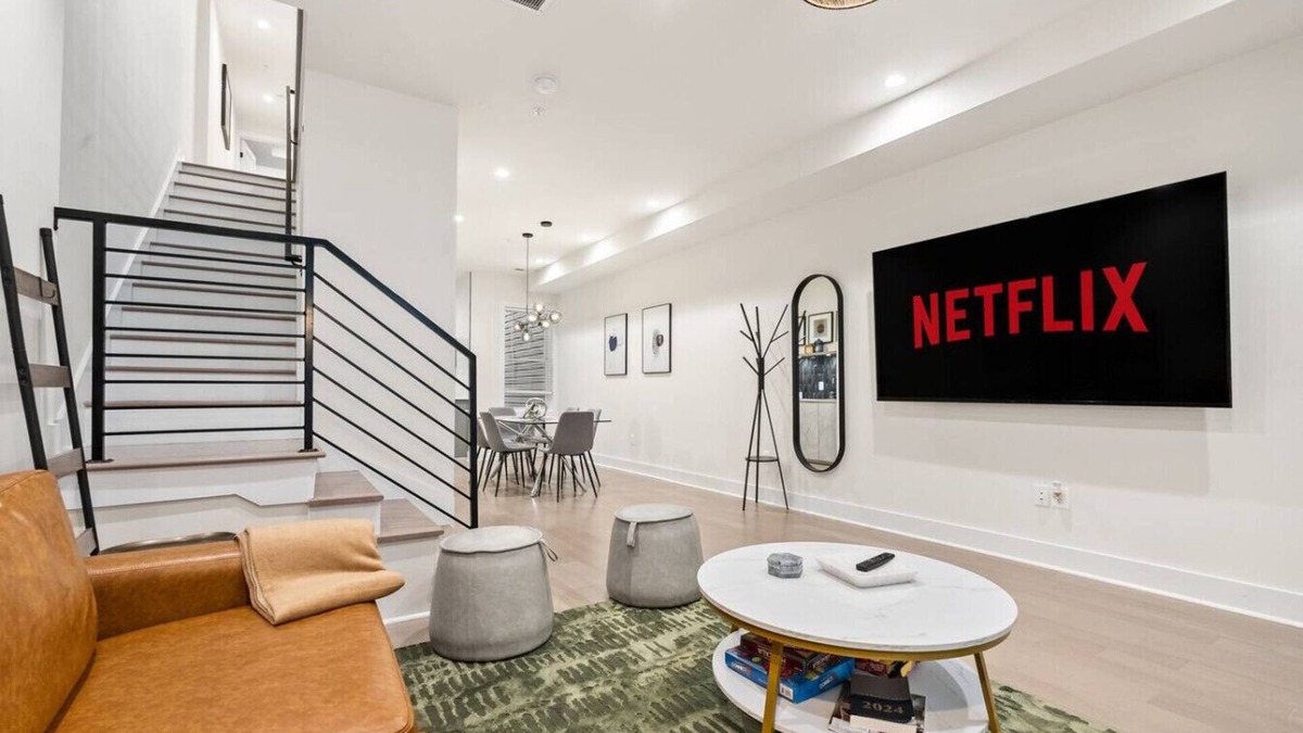 Columbia Heights House | 5BR Entire Home | 2 Kitchens + Outdoor Area
