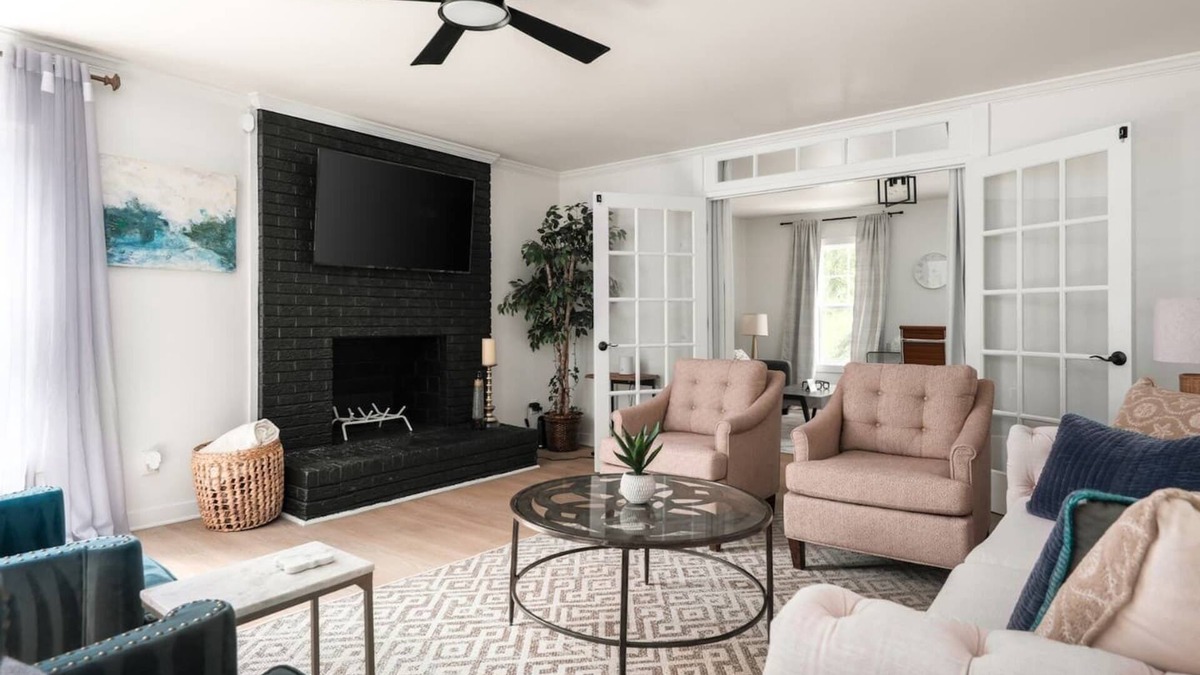 Durham House | 5BR Home, 10-Min Walk to Duke, 6-min drive to DPAC