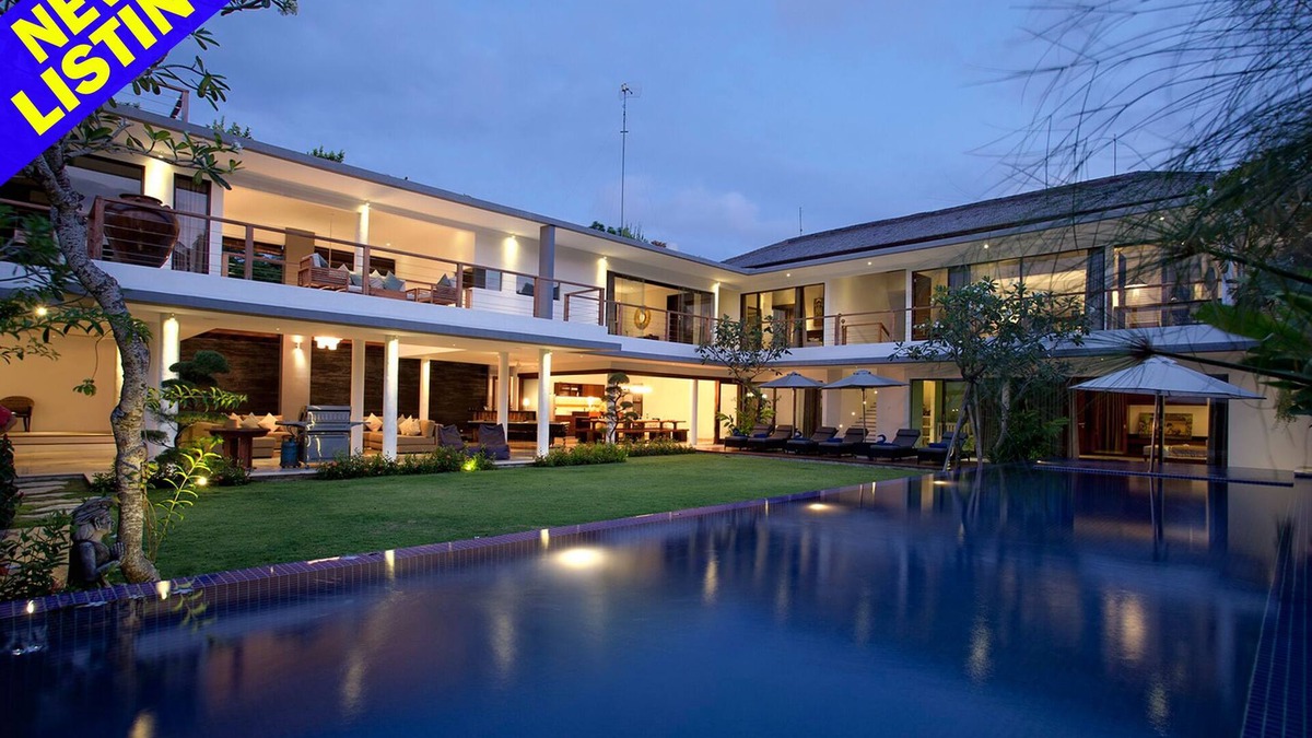 Jimbaran Bay Villa | 5BR Luxury Villa, 9Min Walk To Jimbaran Beach! W/Spacious Swimming Pool!