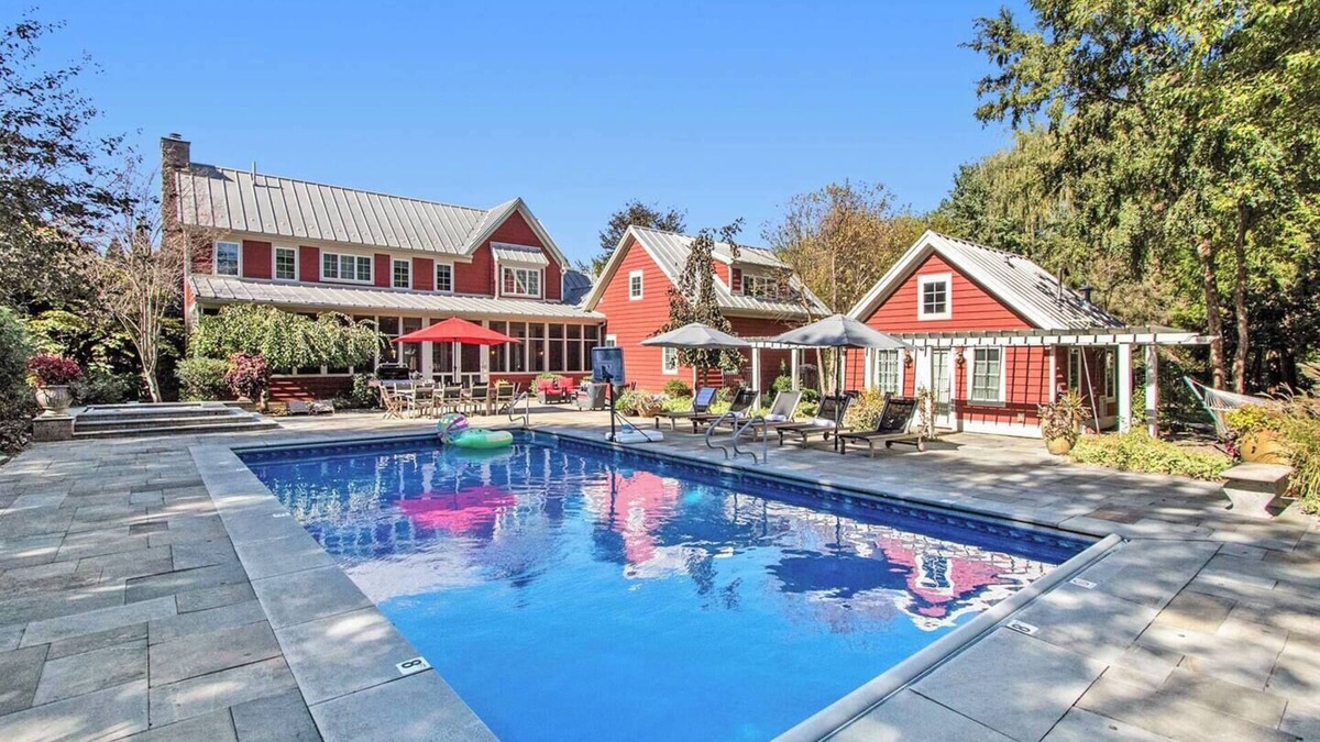 Sawyer House | 5BR Oasis w/Pool/spa/sports ct.