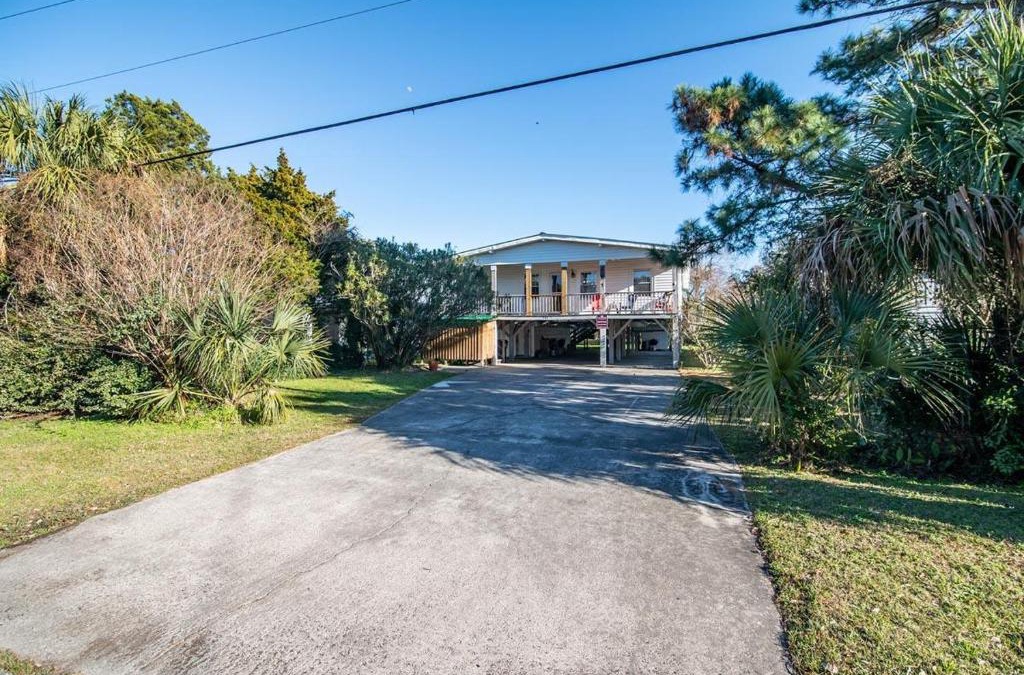 Litchfield by the Sea House | 5BR Scenic View 3 Minutes to the Beach