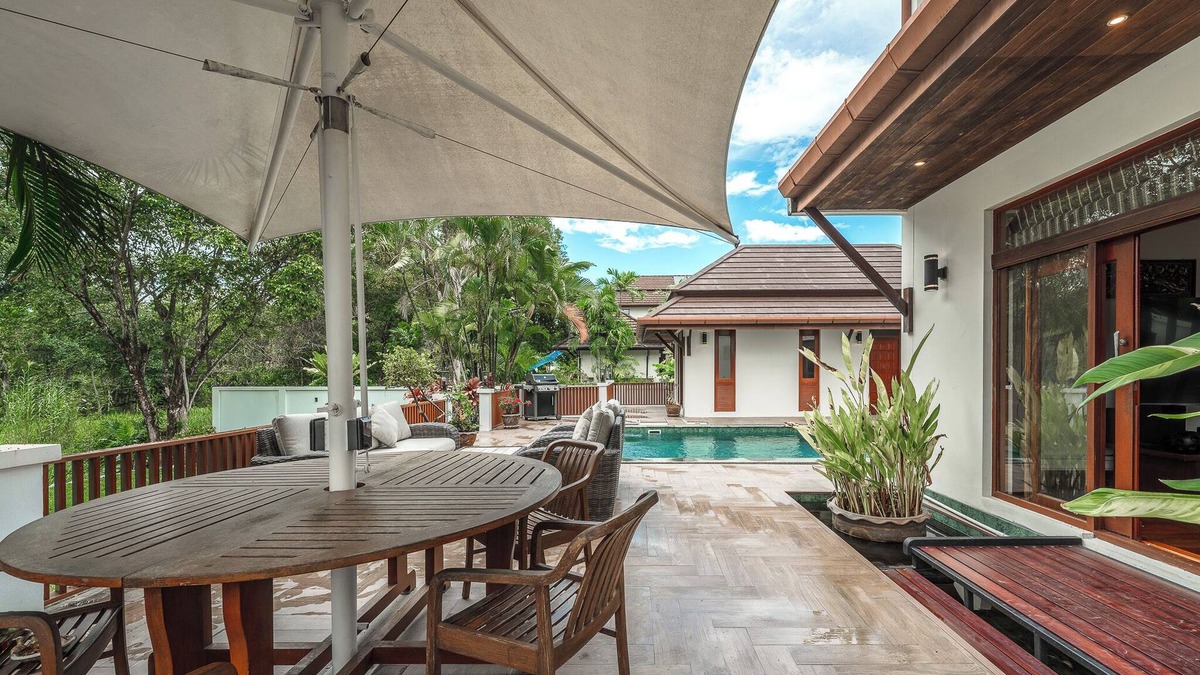 Wichit Villa | 5BR Tropical Villa Pool & Garden V45