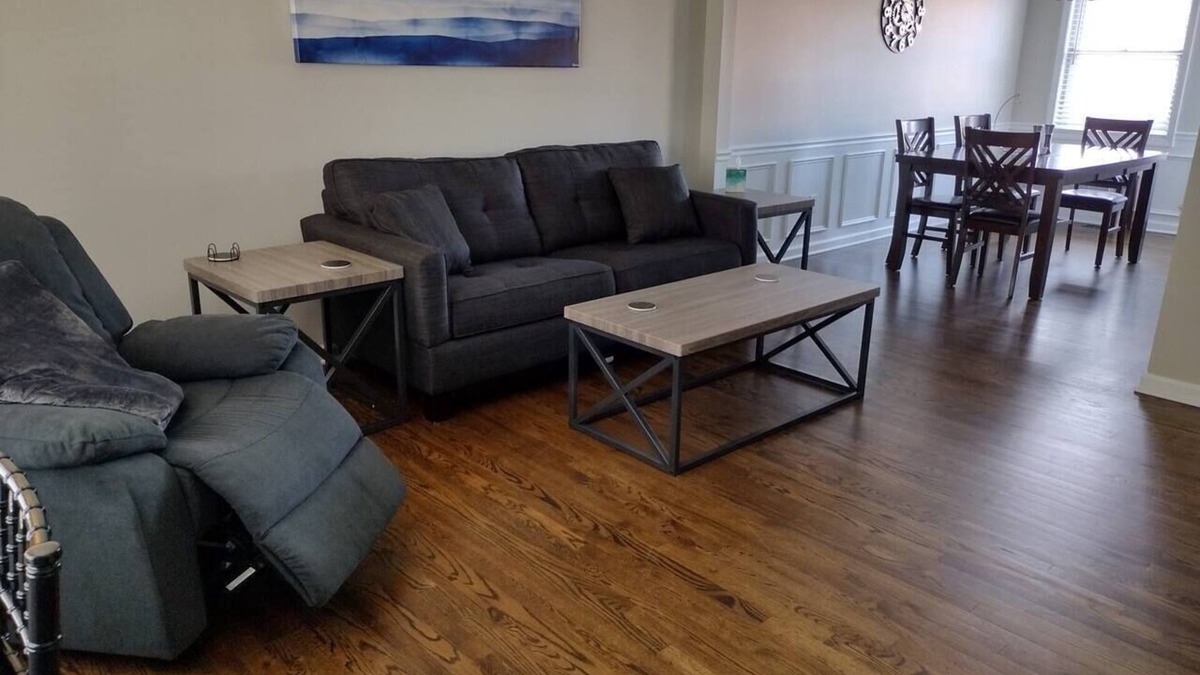 Plymouth House | ★ 5min To Kellogg Park ★ Plymouth ★ Parking ★W/D