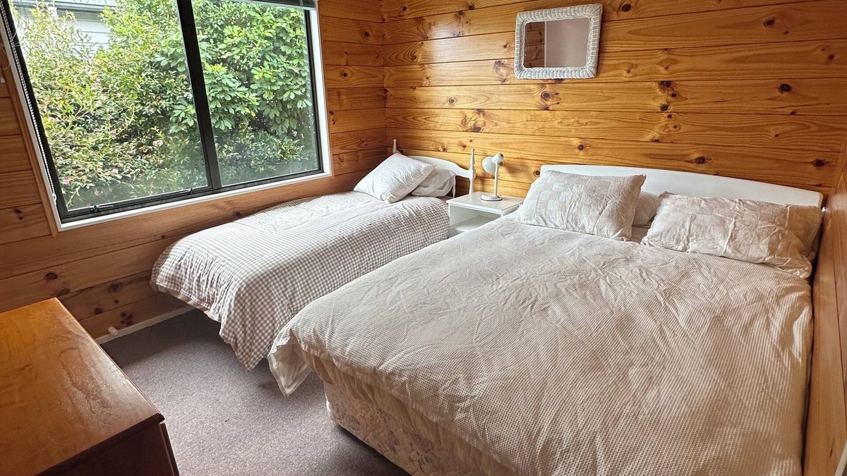 Kinloch House | 5min walk to the lake! cosy Kinloch bach