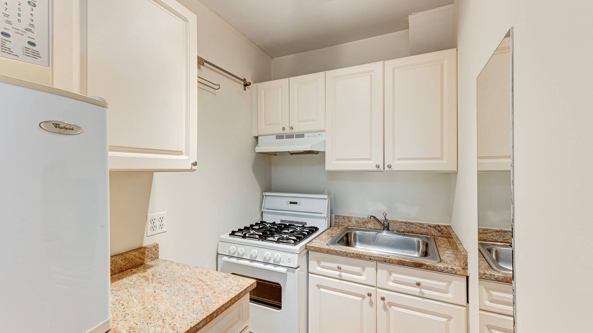 Midtown South Apartment | (5RE) Chic Chelsea Studio for your Stay