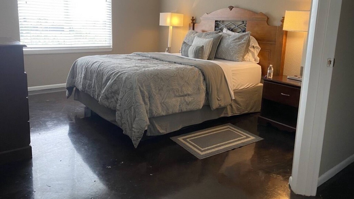 Channel District Apartment | 5th Floor PH overlooking the pool! Downtown Channel District - NEW LISTING!