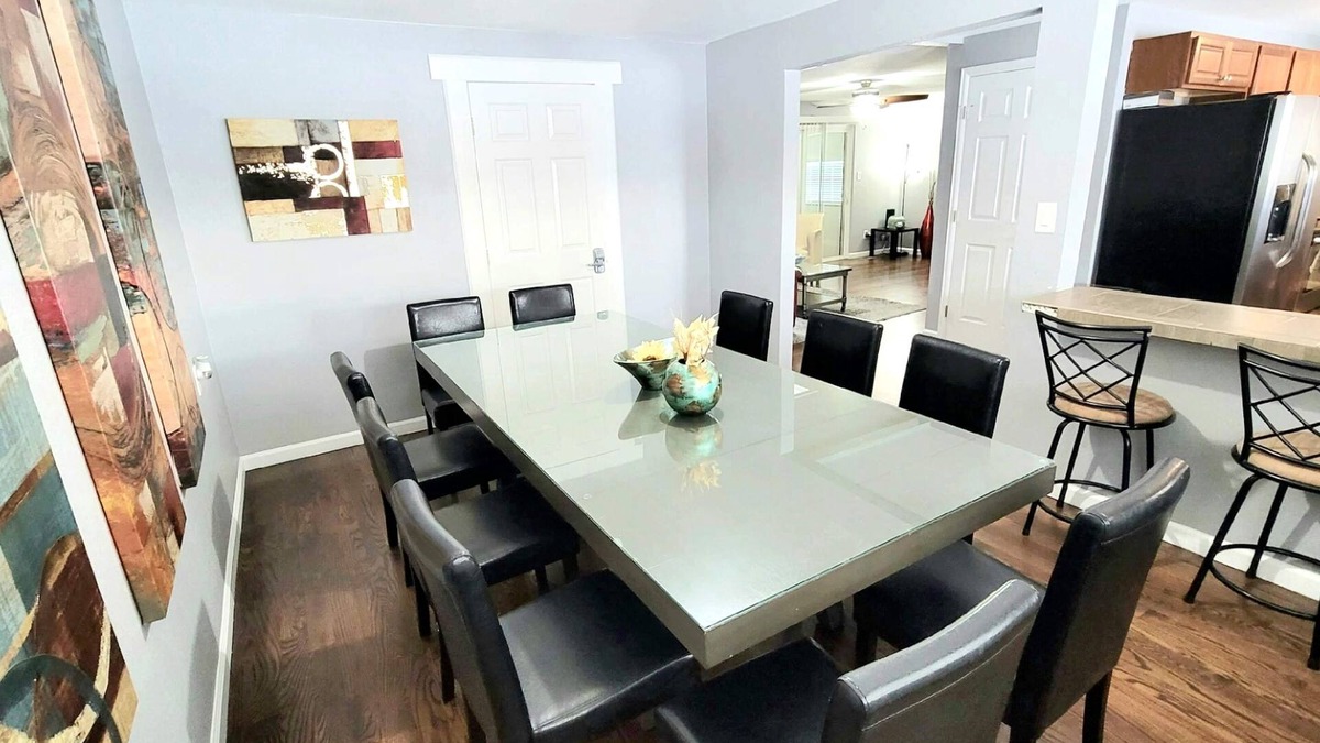 Dupont House | 6 bdrms-2 Kitchens-2 Living Rooms - Easy Access to Red Rocks and Downtown!