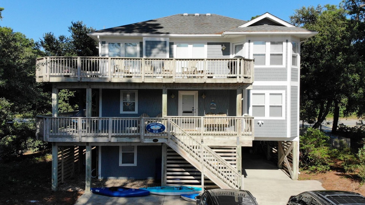 Corolla Light House | 6 bed/4 bath Corolla Light Resort home