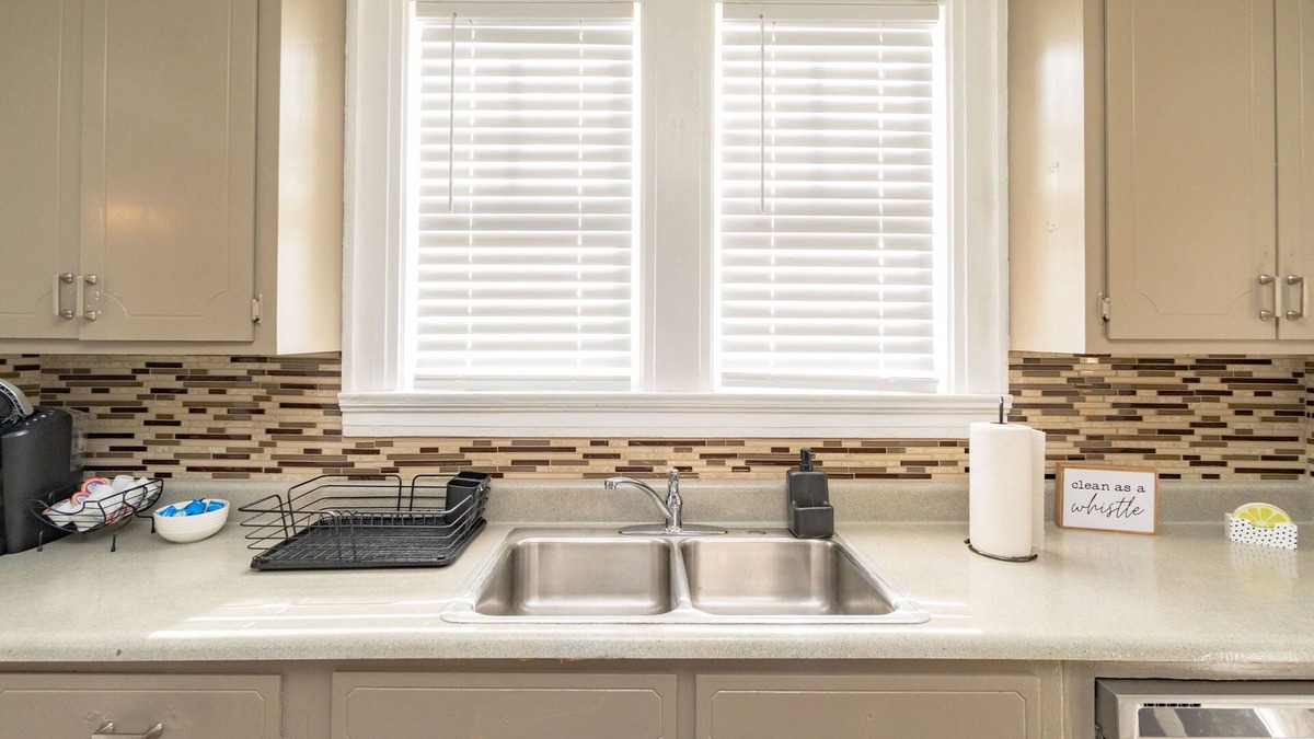 Montgomery House | 6 Bed Cloverdale Charm w/2 Kitchens & Large Yard