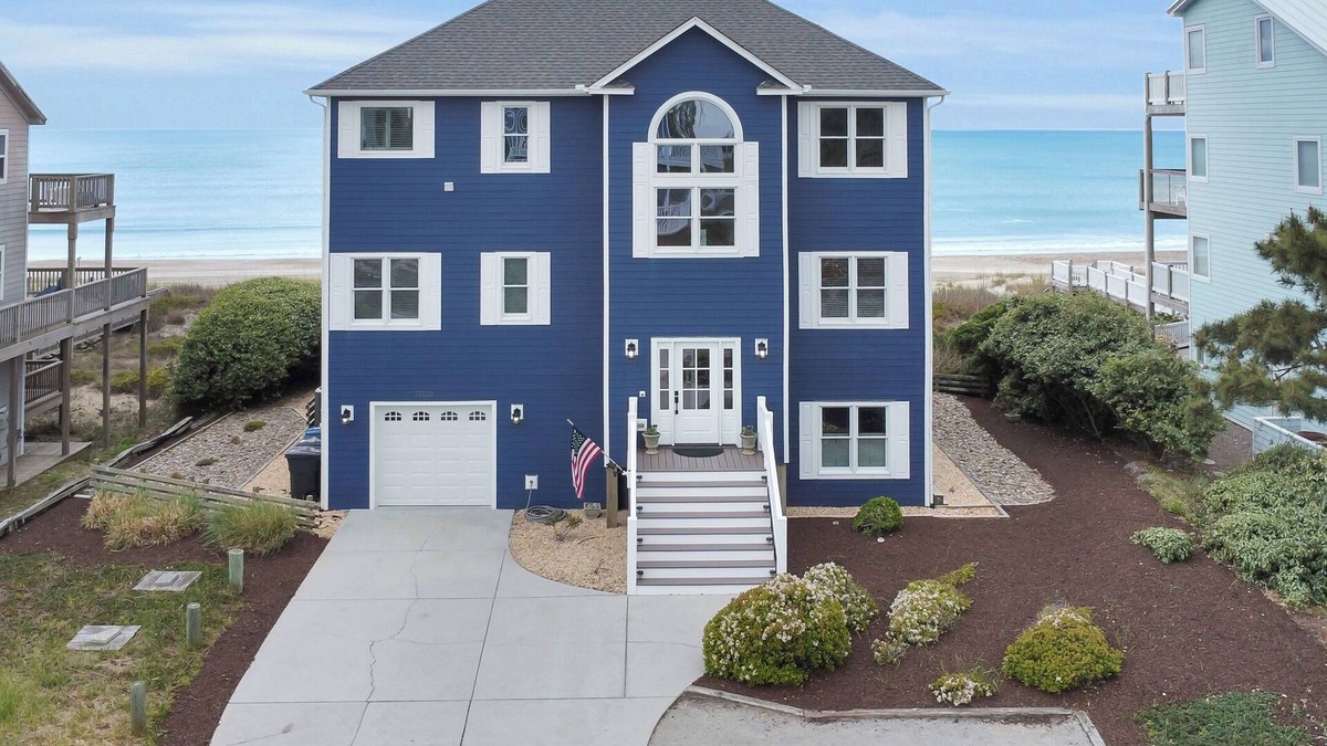 Emerald Isle House | 6 BEDROOM, 5 BATH, OCEANFRONT, BEST LOCATION, POOL, HOT TUB, ELEVATOR, GAME ROOM