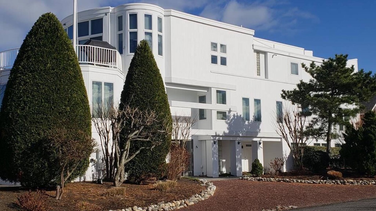 Beach Haven House | 6 bedroom accommodation in Barnegat Light