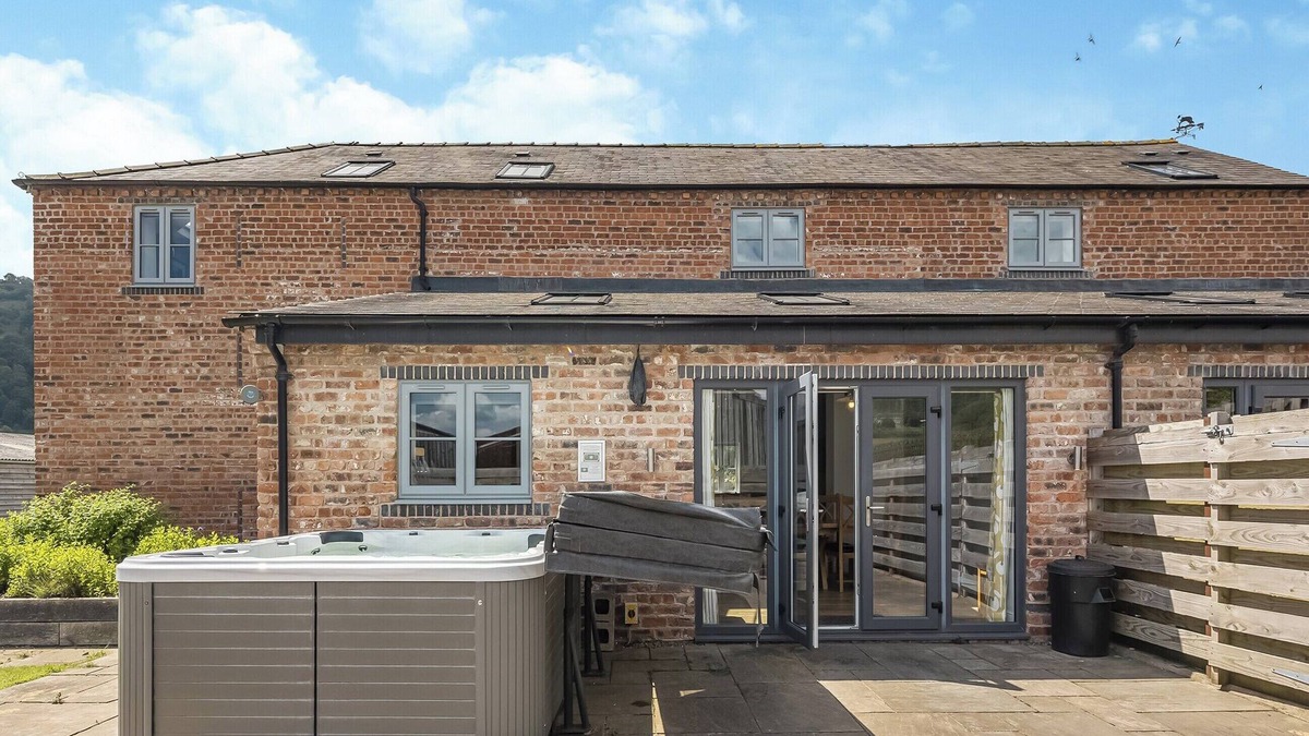 Trevor Cottage | 6 bedroom accommodation in Trevor, near Llangollen