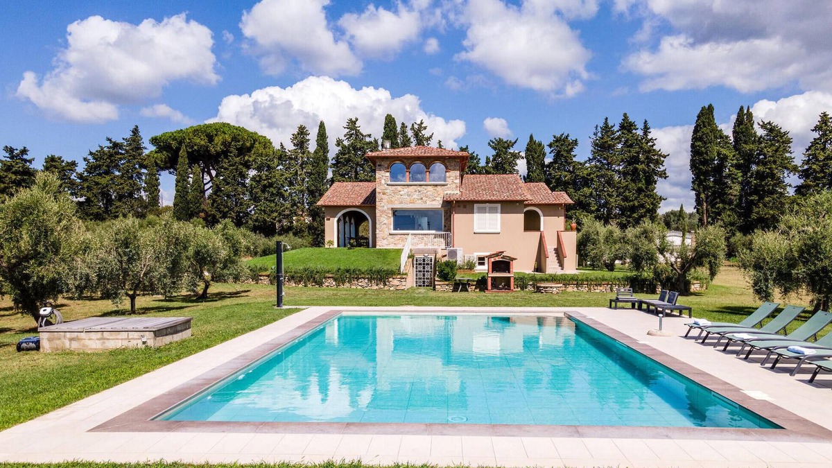 Bibbona House | 6 bedroom beautiful home in Bibbona