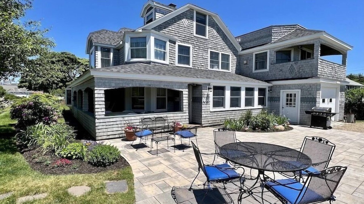 Hyannis House | 6 Bedroom Charmer Close to the Beach RPAM015