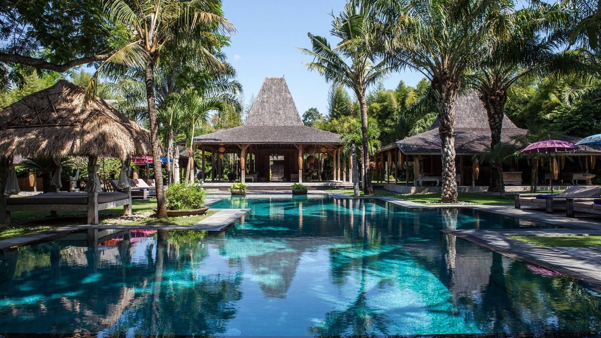 Umalas Villa | 6 Bedroom Ethnic Villa KA Seminyak